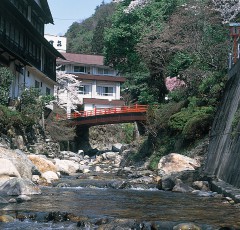 湯来温泉の街並み