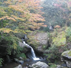 るり渓十二勝の一つ「鳴爆」