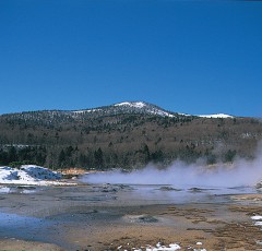 冬の大湯沼