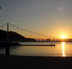 海水浴場から眺める夕日（湯の児）